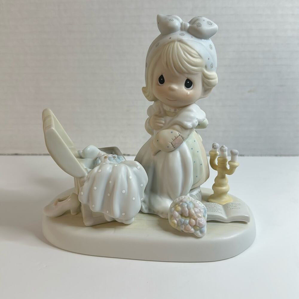 Vintage 1995 Precious Moments Figurine